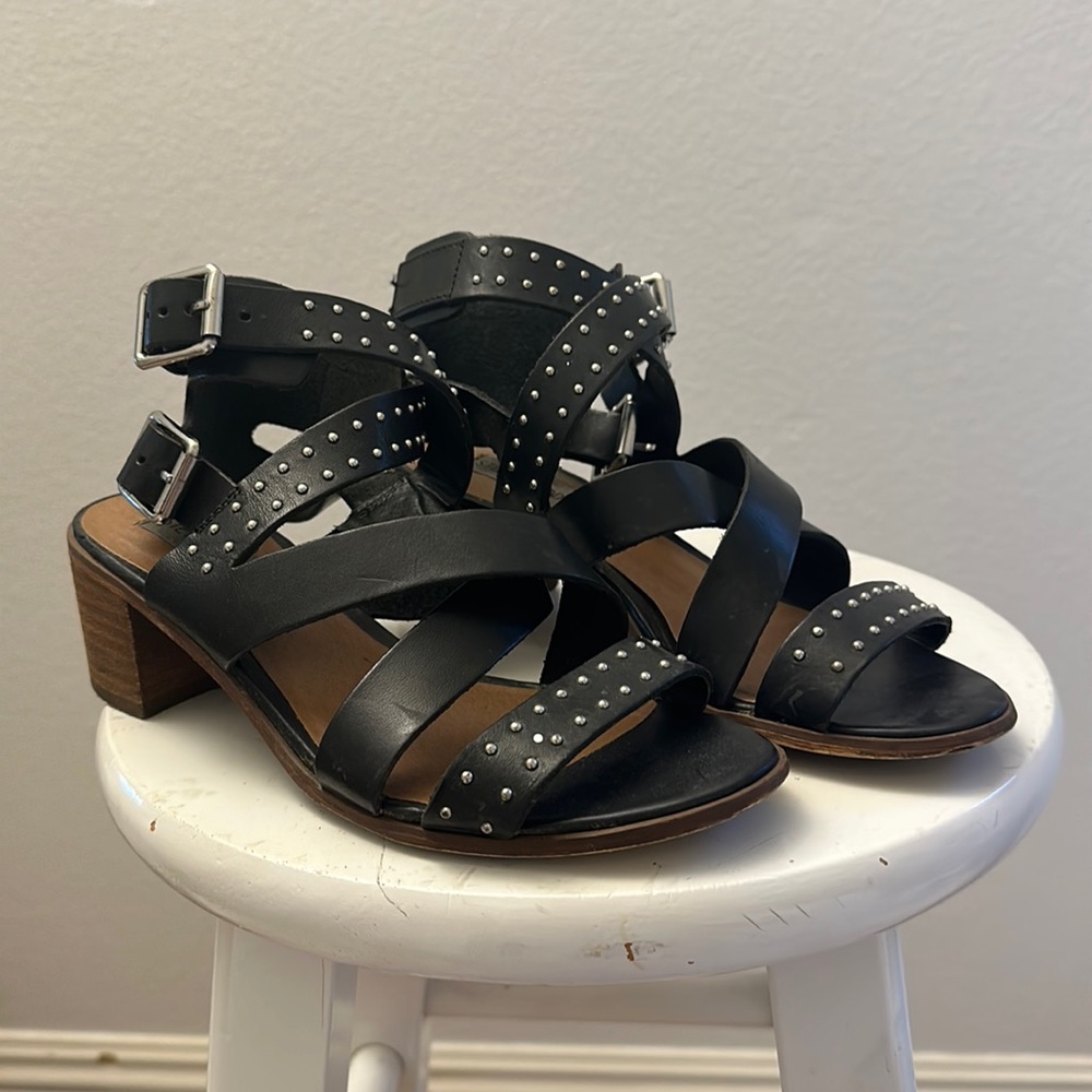 Steve Madden strappy sandals